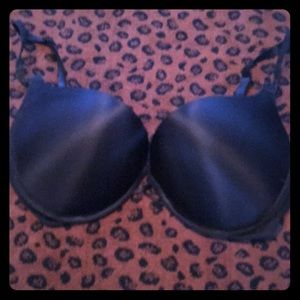 Victoria Secret bombshell bra 34 D